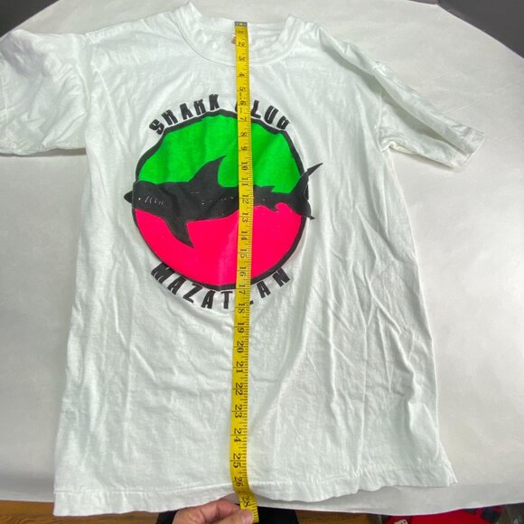 Vintage Shark Club Mazatlán Single Stitch T Shirt Size 44 - Picture 10 of 11